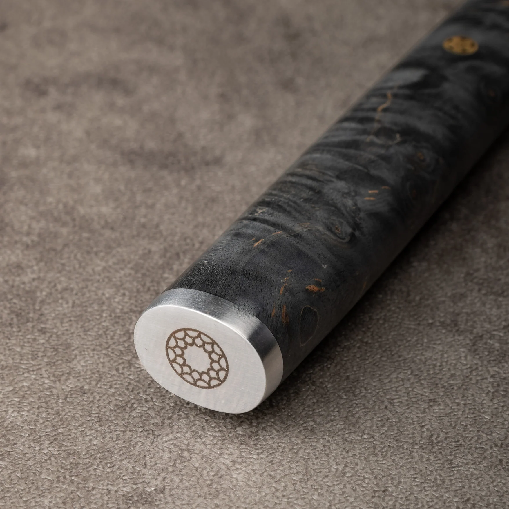 Hazaki handle maple burl