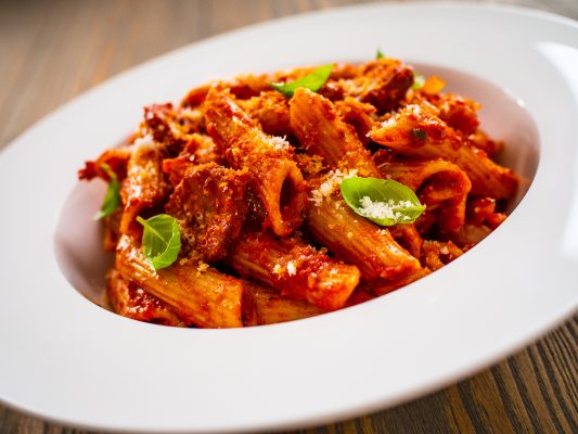 Penne all'arrabbiata met chorizo recepten chef and knife belgium kookwinkel