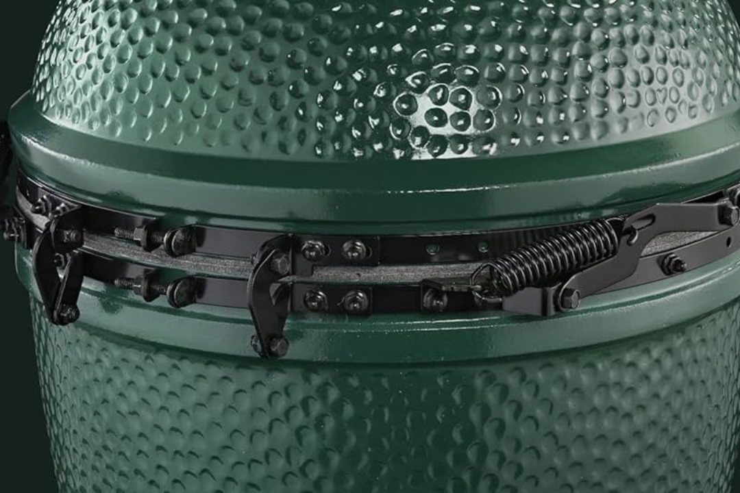Big Green Egg innovatief scharnier Chef & Knife